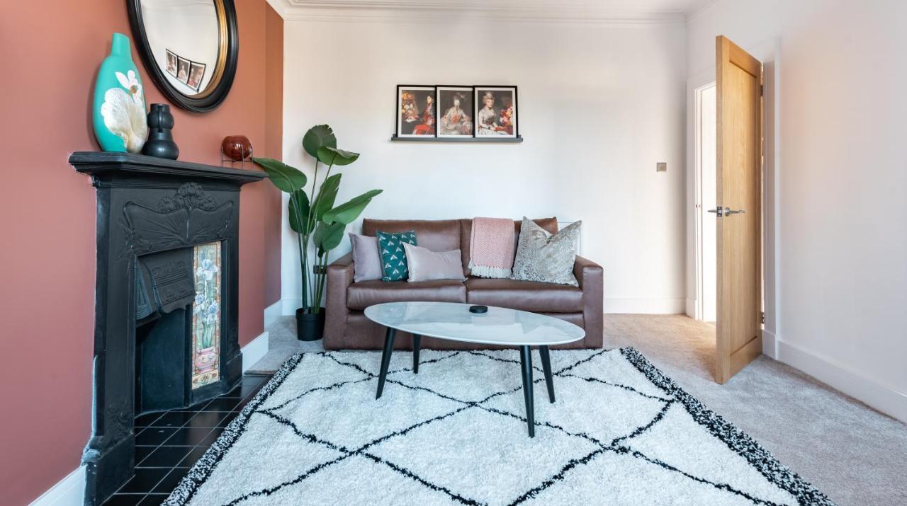 Ty Hapus Newport - Luxury 4 Bedroom Home Buitenkant foto
